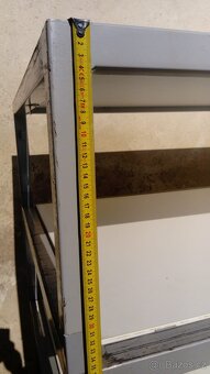 Prodám bytelné ocelové regály vyrobené z jeklu 40x40mm - 7