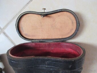 Nabízím starožitné kukatko +pouzdro. Neprasklé. Patina staří - 7