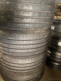 225/40r19 goodyear f1 - 7