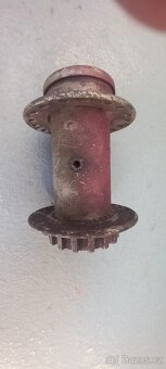 Jawa pérák zadní náboj kola - 7