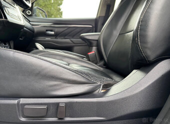 Mitsubishi Outlander 2.0 4WD Plug-In Hybrid - 7