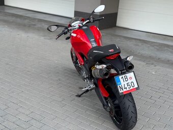 DUCATI Monster 696 - 7