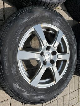 4x litá kola 5x114 R16, zimní pneu 80% - 7