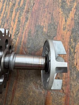 vodní pumpa hřídel ozubené kolo rotor Yamaha YZF WRF 250 - 7