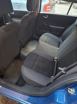 Renault Megane II  1,5 dCi - 7