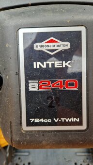 Profesionální zahradní traktor Stiga Estate Pro 9102 XWS - 7