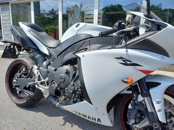 Yamaha R1 (2011/18200km) - 7
