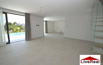 SUKOŠAN, VILA NA PLÁŽI S BAZÉNOM - 7