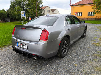 Chrysler 300C, r.v. 2016, 3,6i AWD Limited na prodej. - 7