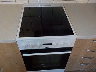 Prodám el. sporák MORA C2245AW - 7