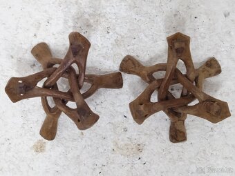 2x Vyřezávaný stojan na květináč retro - 7