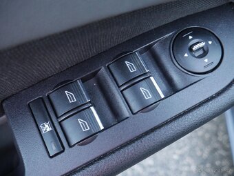 Ford Focus 2.0 i ,  107 kW LPG + benzín, 2009 - 7