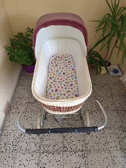 Prodám retro houpací kočárek - 7
