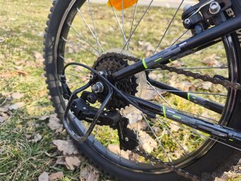 ROCKRIDER Dětské horské kolo 20" ST500 6–9 let
- 7
