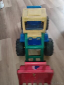 Traktor na pískoviště - 7