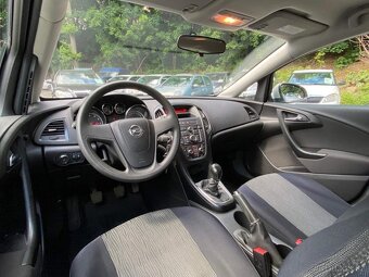 Opel Astra J 1.4i 74kW 1.majitel 78tkm 2015 STK 5/27 - 7