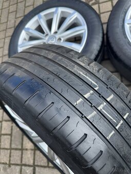 ORIGINÁL Alu Volkswagen London R17, 5x112 - TOP, LETNÍ, TPMS - 7
