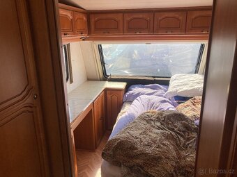 Prodám karavan francouz , topení s rozfukem , lednice ,solar - 7
