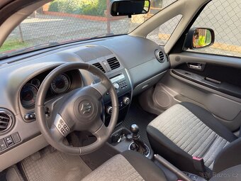 SUZUKI SX4 1,6i 4x4 88 kw plná výbava tažné bezkličkové DO - 7