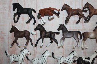 Figurky koní Schleich 6 - 7