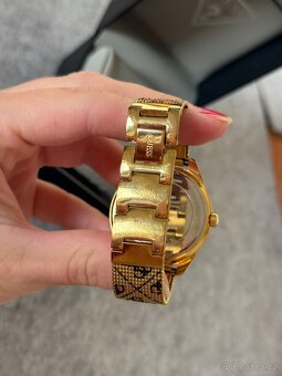 Zlaté hodinky guess - 7