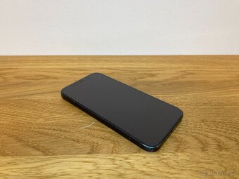 Apple iPhone 12 128GB Black - baterie 82% - 7