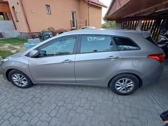 Hyundai i30 kombi - 7