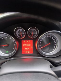 Opel Insignia sedan 1.6i turbo 132kw - 7