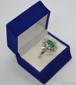 Zlatý prsten se Smaragdem 2.01 ct osázený 26 brilianty - 7