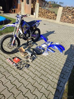 Yamaha YZ 125 - 7