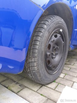 prodám škoda fabia 1 r.v. 2003 1,2HTP 40kw, motor na opravu - 7