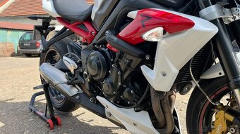 Triumph Street Triple 675r (2013) - 7