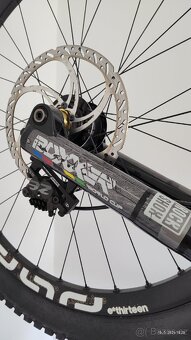 Sjezdové kolo Devinci Wilson Full Carbon 2016 - 7
