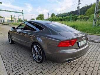 Prodám Audi A7, 2011 rok, 3l diesel (180 kw), skvělý stav. - 7