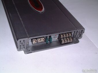 4 KANÁLOVÝ AUTOZESILOVAČ 4X 200 W SPEKTRON - 7