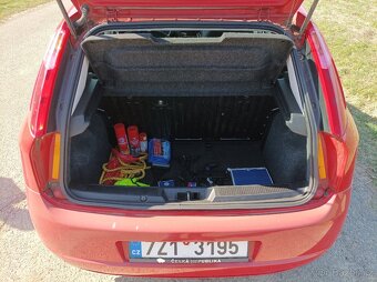 Prodám Fiat Punto 1.2 benzín, 48 Kw, r. v. 2007 - 7