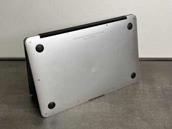 Macbook Air 11" 2012 / i5 / 4GB / 64GB / DPH - 7