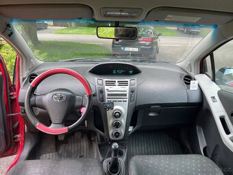 Toyota Yaris 1.3 VVT-i - 7