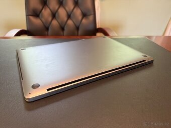 MacBook Pro 16", 2.4 GHz Intel Core i9, HDD 500 GB, 16 GB - 7