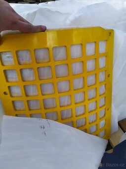 BUBNOVÁ TŘÍDÍCÍ PROSÉVACÍ LOPATA HARDY 5-9t - 7