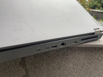 herní / pracovní notebook 17" LCD - Lenovo P70 - VGA 4GB - 7