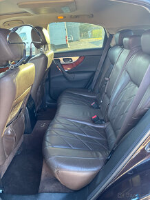 Infiniti FX 50S, 287 kW - 7