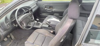 BMW E36 318is coupe - 7
