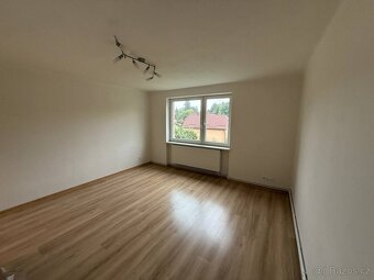 Pronájem prostorného bytu 3+1 o výměře 60,5 m² - 7