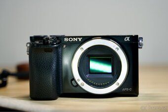 Sony α6000 (~15k závěrka) - 7