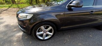 Audi Q7, 4.2TDi V8 původ ČR, servis - 7