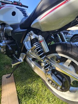Honda CB 1300 - 7