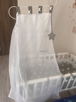 Kolebka s loznim povlecenim a nebesy - 7