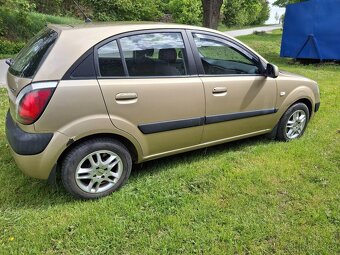 Kia rio 1.5 crdi - 7
