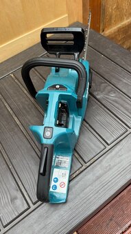 Makita DUC353Z 2×18V aku řetězová pila – TOP stav + náhradní - 7